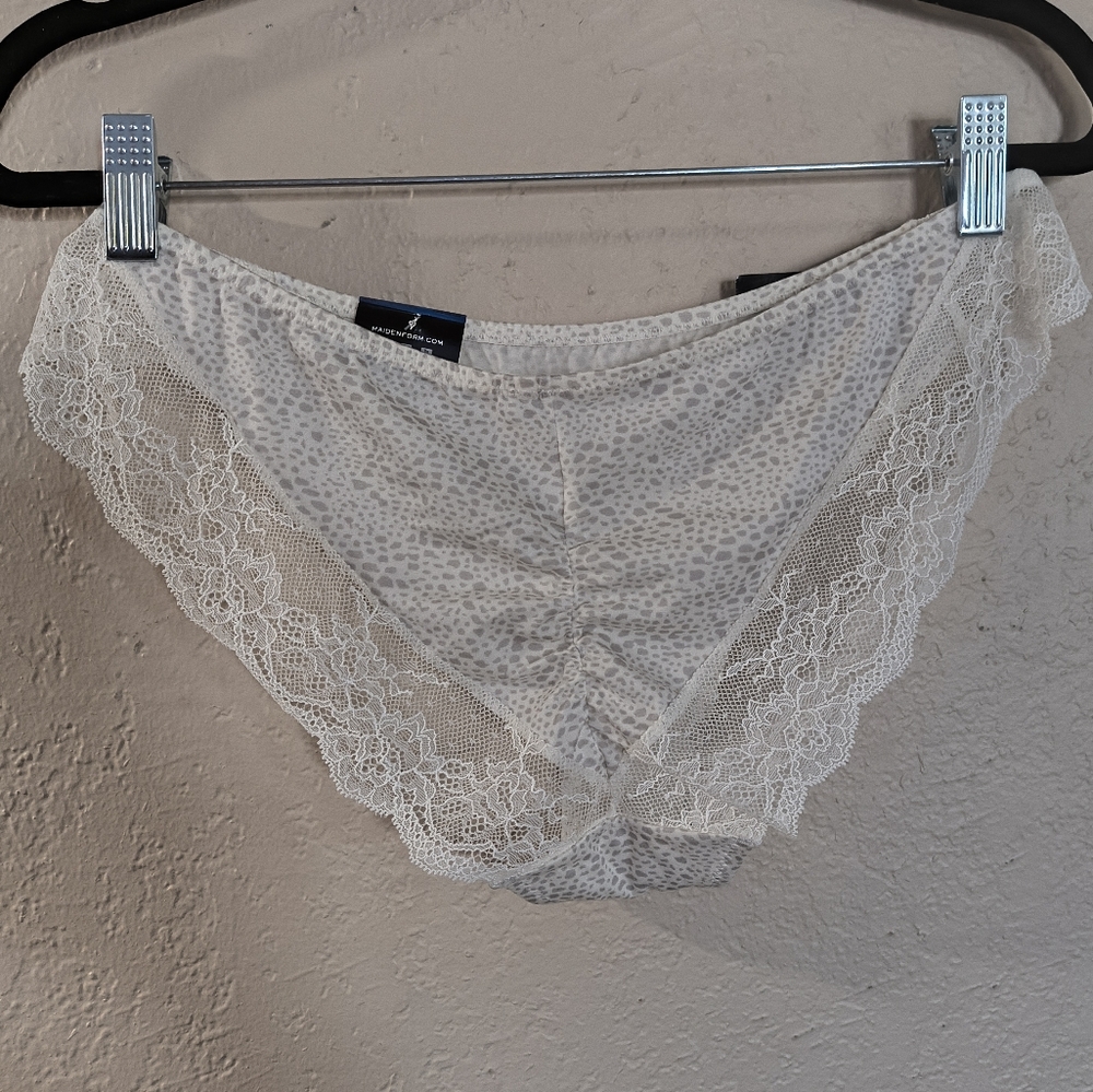 Maidenform Sz XL (8) Women's Comfort Devotion Lace Trim Panties - White - Picture 5 of 9